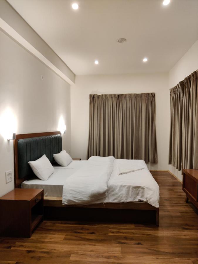 Отель Rock Castle Residency Лех Экстерьер фото