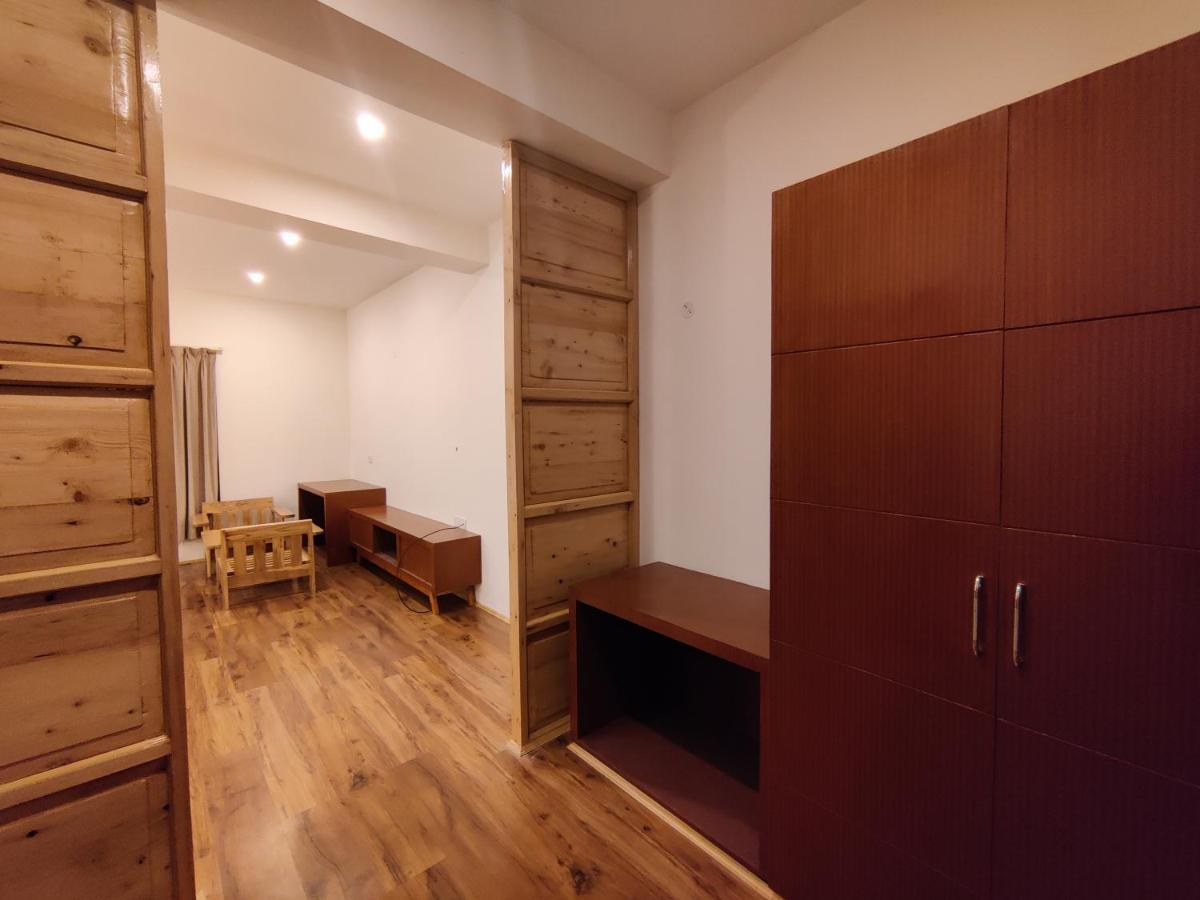 Отель Rock Castle Residency Лех Экстерьер фото